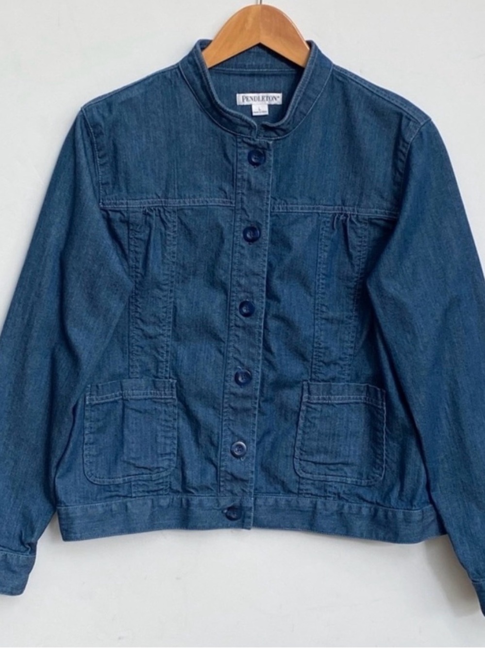 PENDLETON Blue Denim Jacket Large with buttons